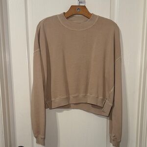 American Eagle Women's Seriously Lived-In Cropped Sweatshirt Size Medium NWOT